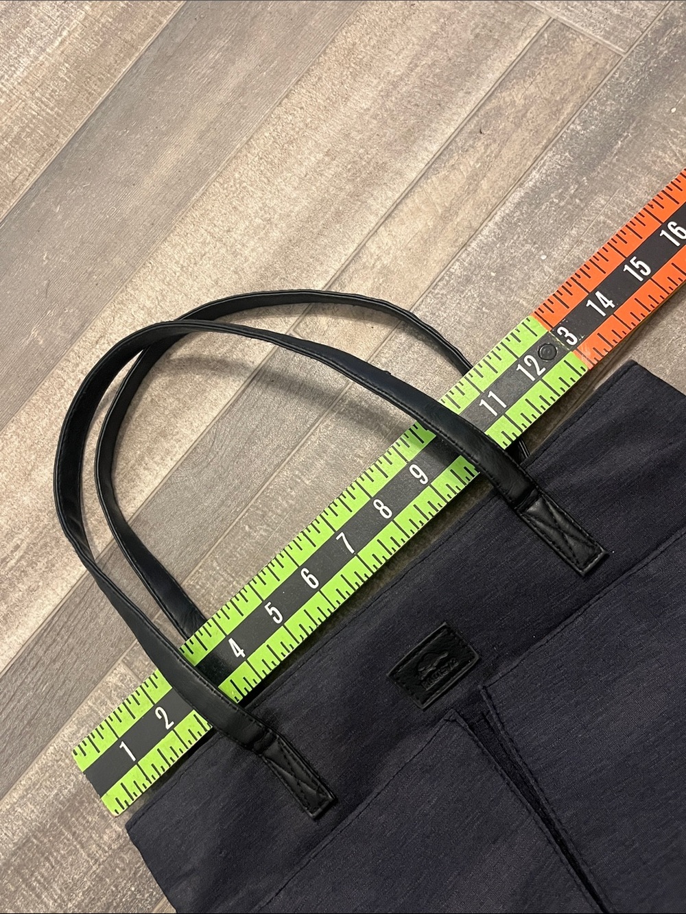 Roots Black Canvas Shoulder Insulated Lunch BagTote with Black Trim - Picture 12 of 13
